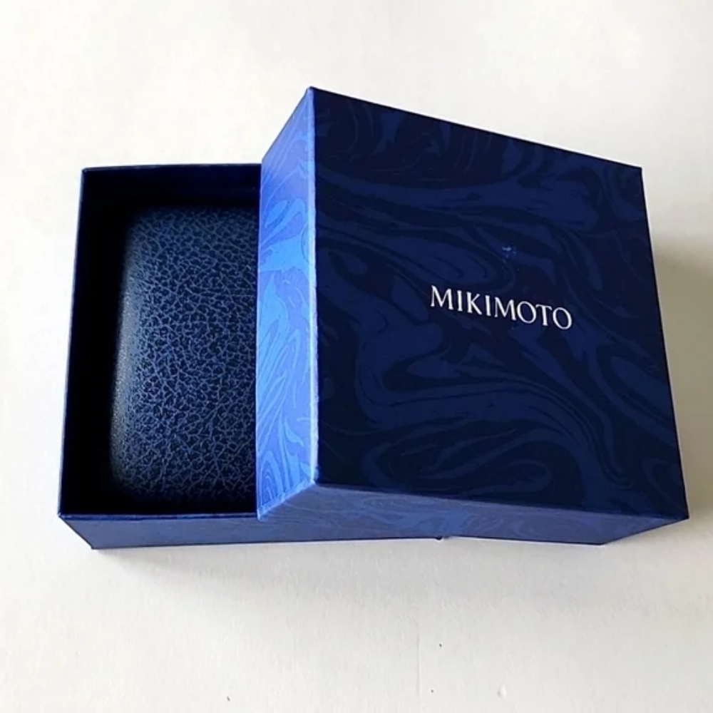 Mikimoto Akoya Cultured Pearl Station Bracelet in 18k Yellow Gold (New) - Picture 5 of 6
